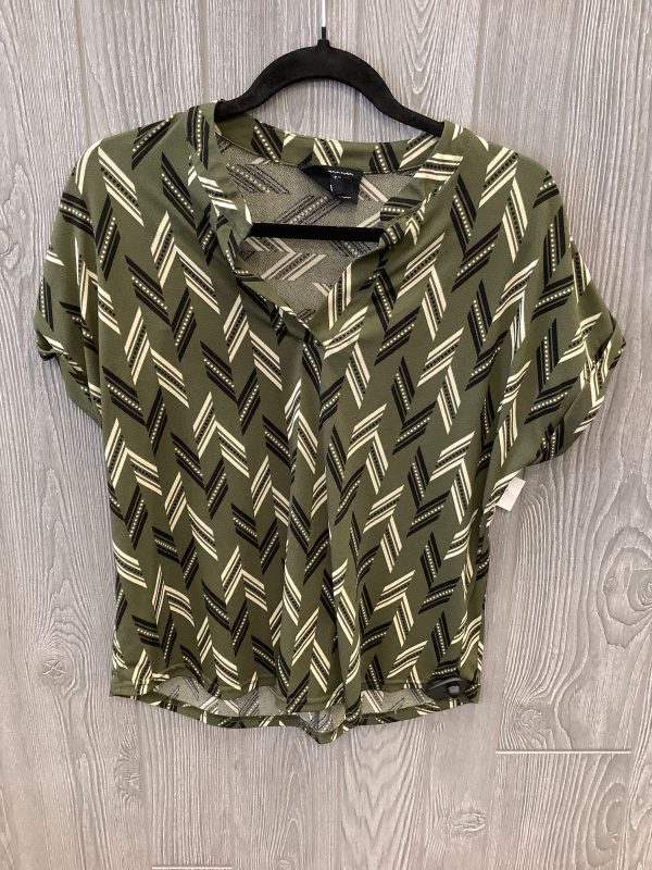 Top Short Sleeve By Clothes Mentor In Green, Size: M Online